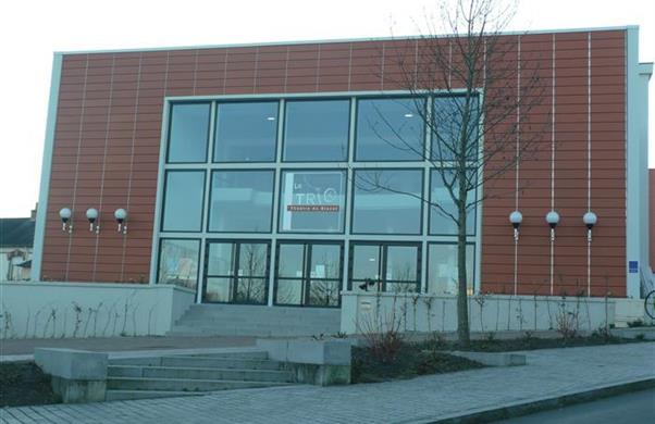 Centre culturel INZINZAC LOCHRIST, Aluminium laqué Noir Volcan.Agence FATUS  - MGP ALU