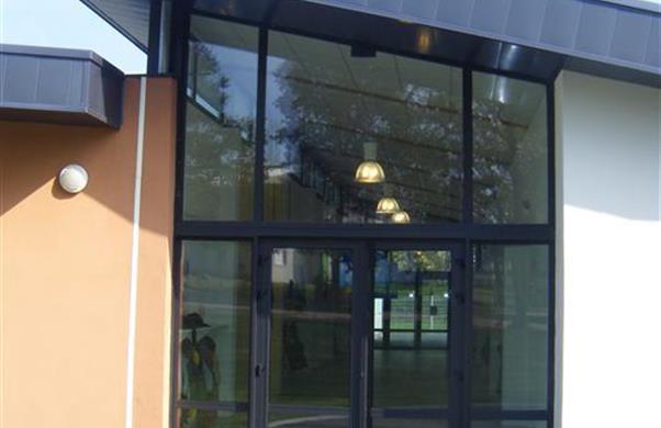 « Restaurant scolaire et accueil périscolaire – FAY DE BRETAGNE .SARL X. MENARD Architectes  - MGP ALU